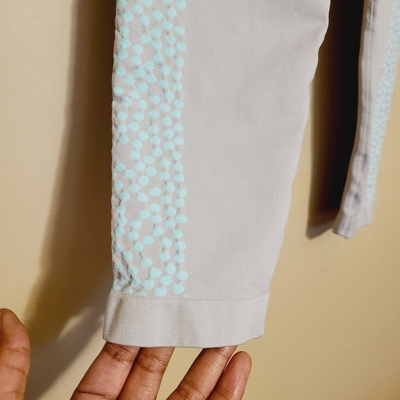 Fabletics | Women's Polka Dot Print Seamless Leggings (Size 8) - Picture 6 of 13